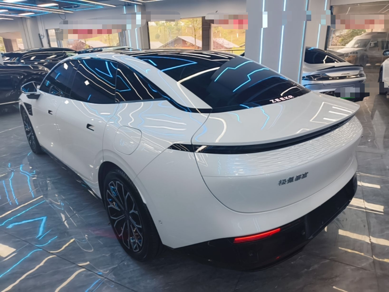 007 2025 RWD ADAS 75kWh photo 4