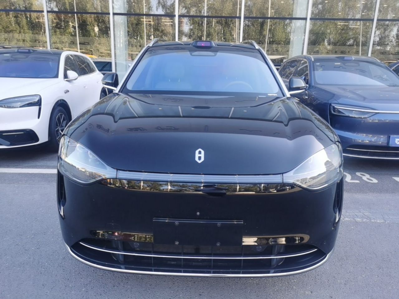 HIMA AITO M9 2024 EREV Ultra 42kWh 6-Seater photo 2