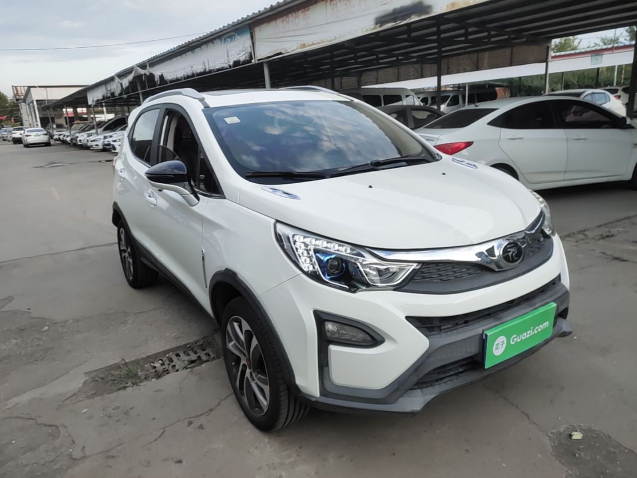 Yuan 2016 1.5L MT Premium photo 3
