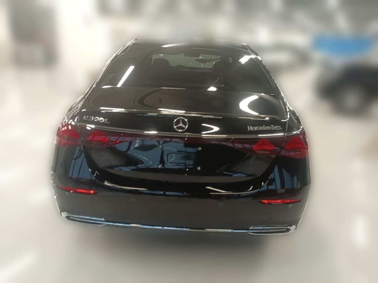 E-Class 2026 E 300 L Luxury photo 5