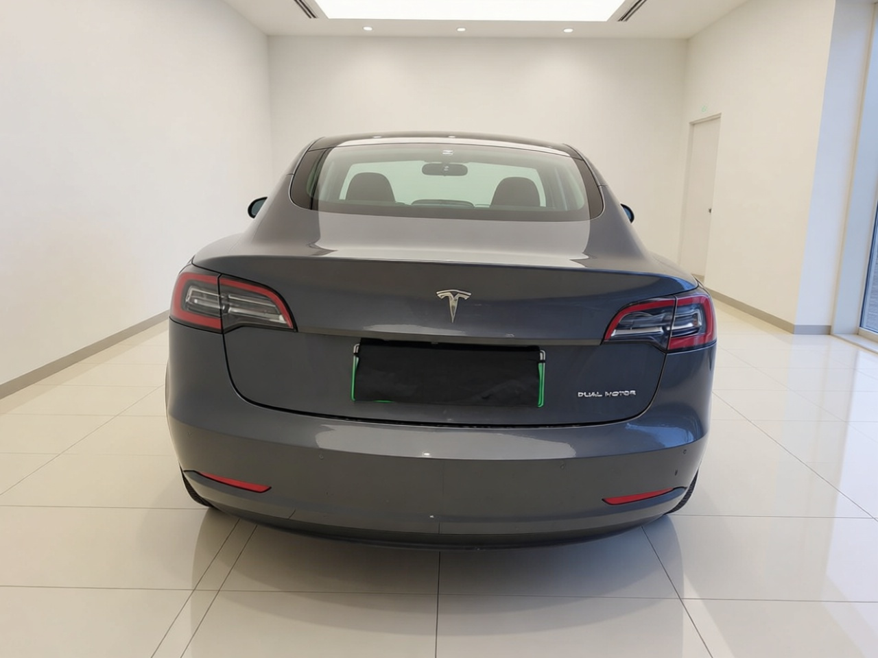 Model 3 Imported 2019 Long Range AWD photo 5