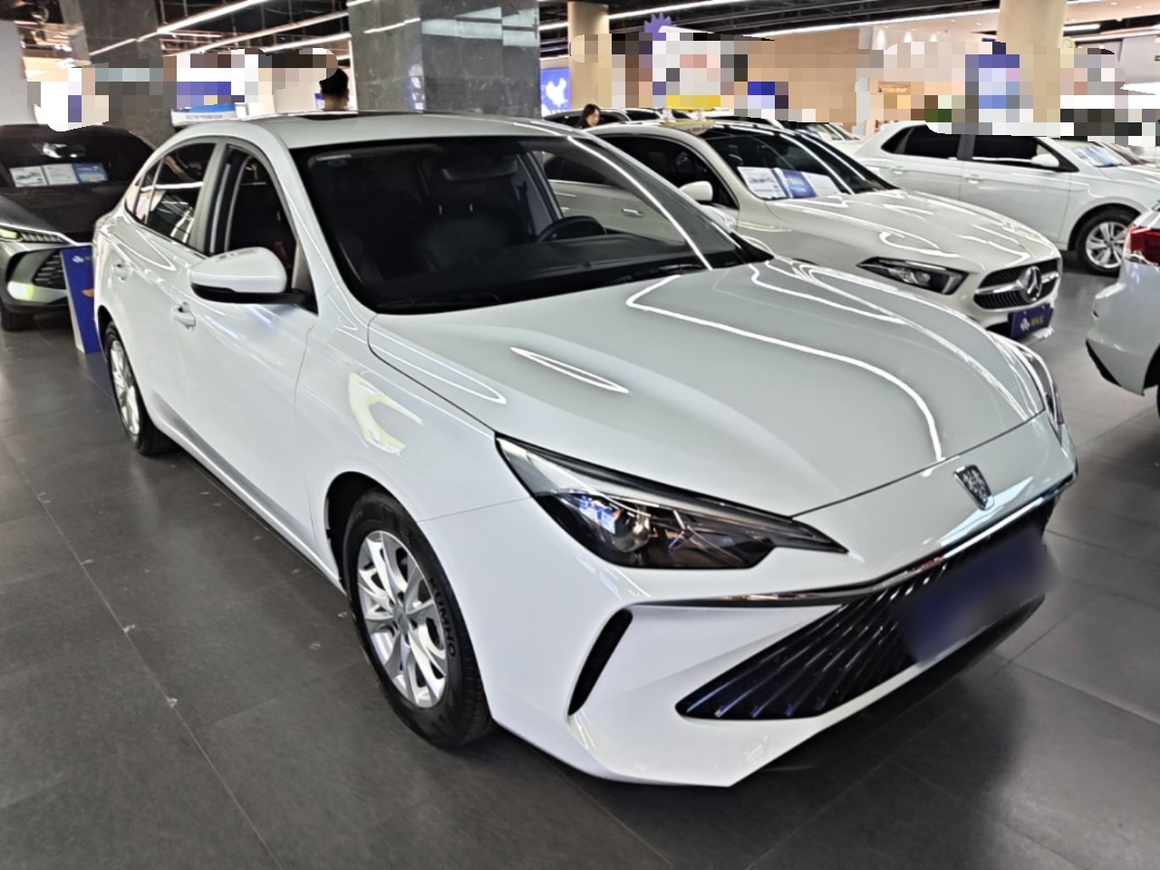 i5 2023 1.5L CVT Luxury photo 3