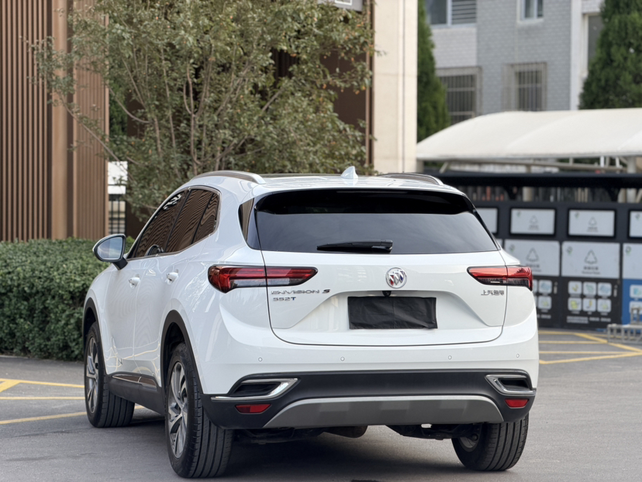 2022 Envision S 552T RWD Elite photo 4