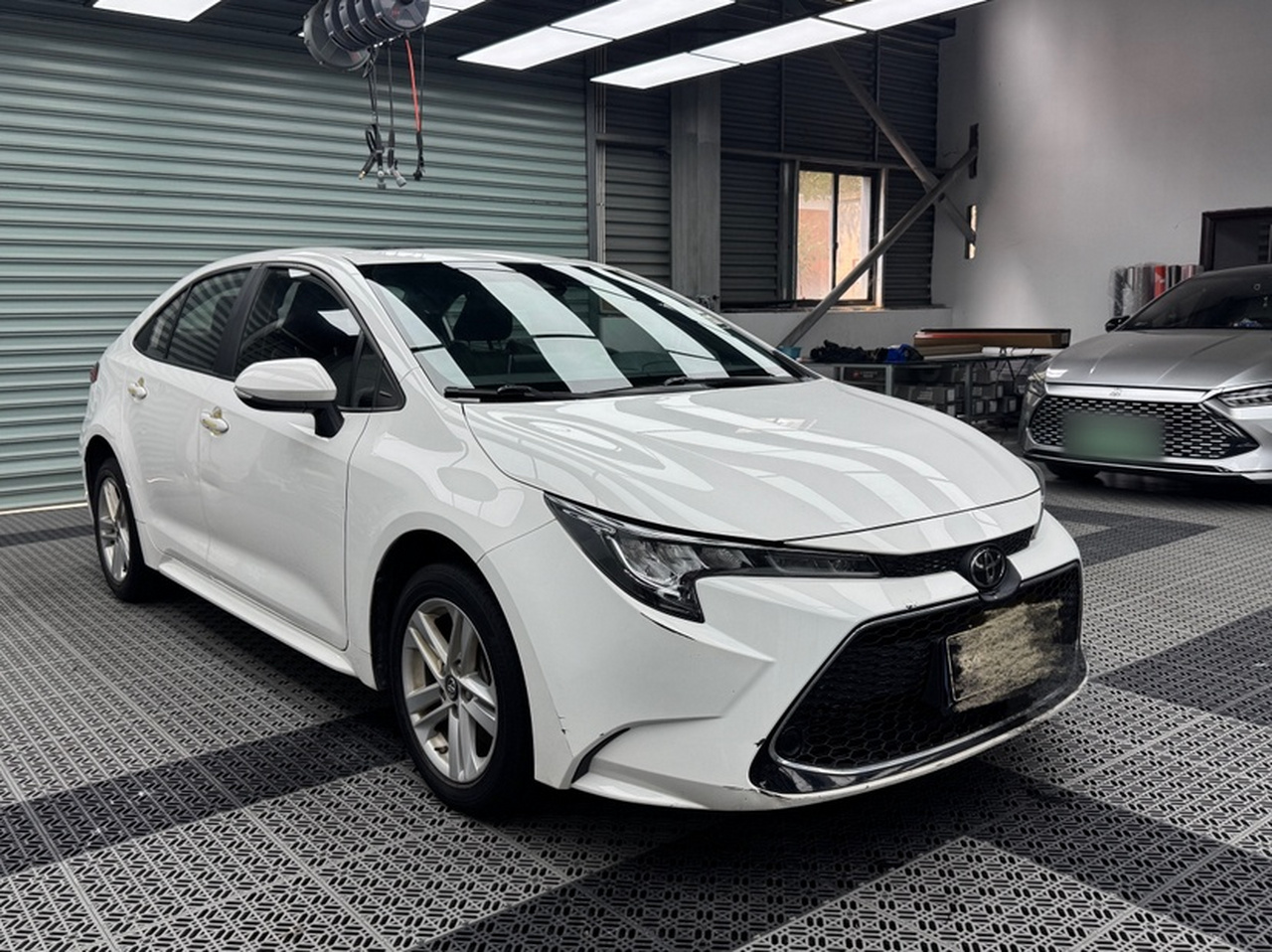 Levin 2023 185T CVT Luxury photo 2