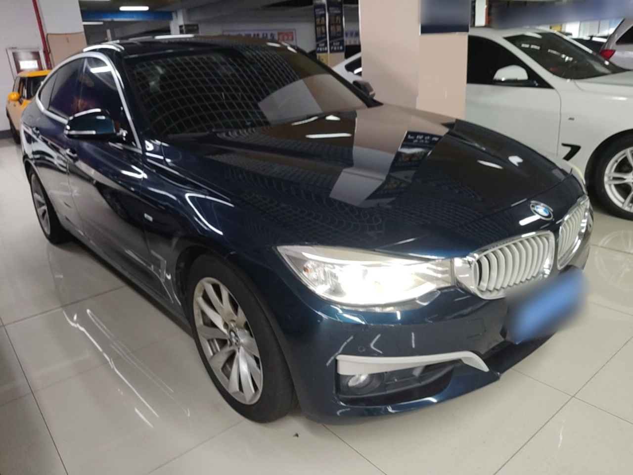 3 SeriesGT 2013 328i Design Package photo 3