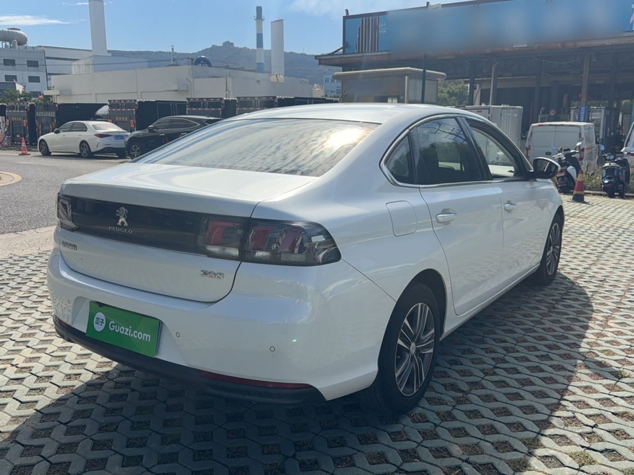 308 2016 1.6L AT Luxury photo 4