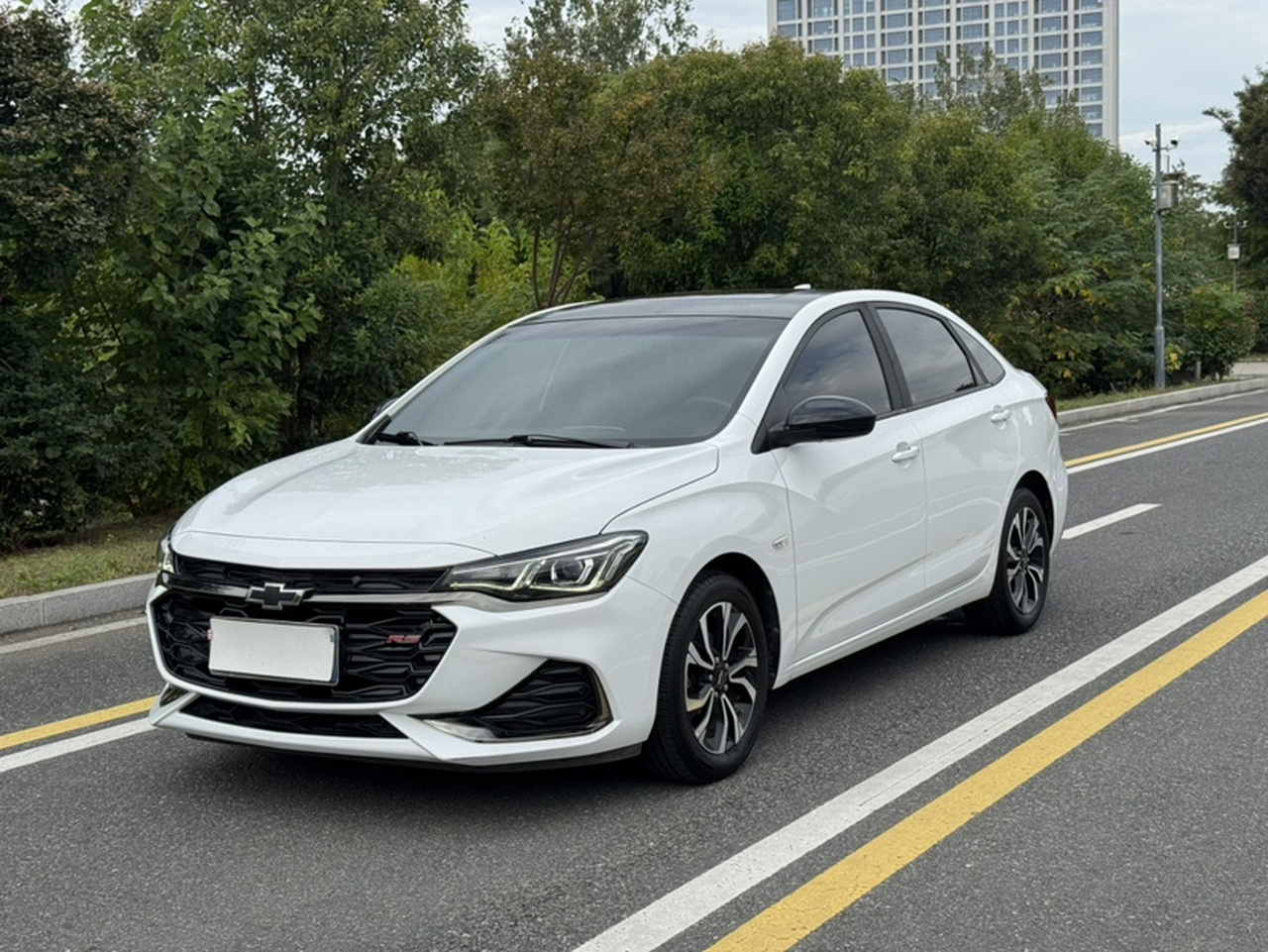 Cruze 2019 RS 330T AT China VI