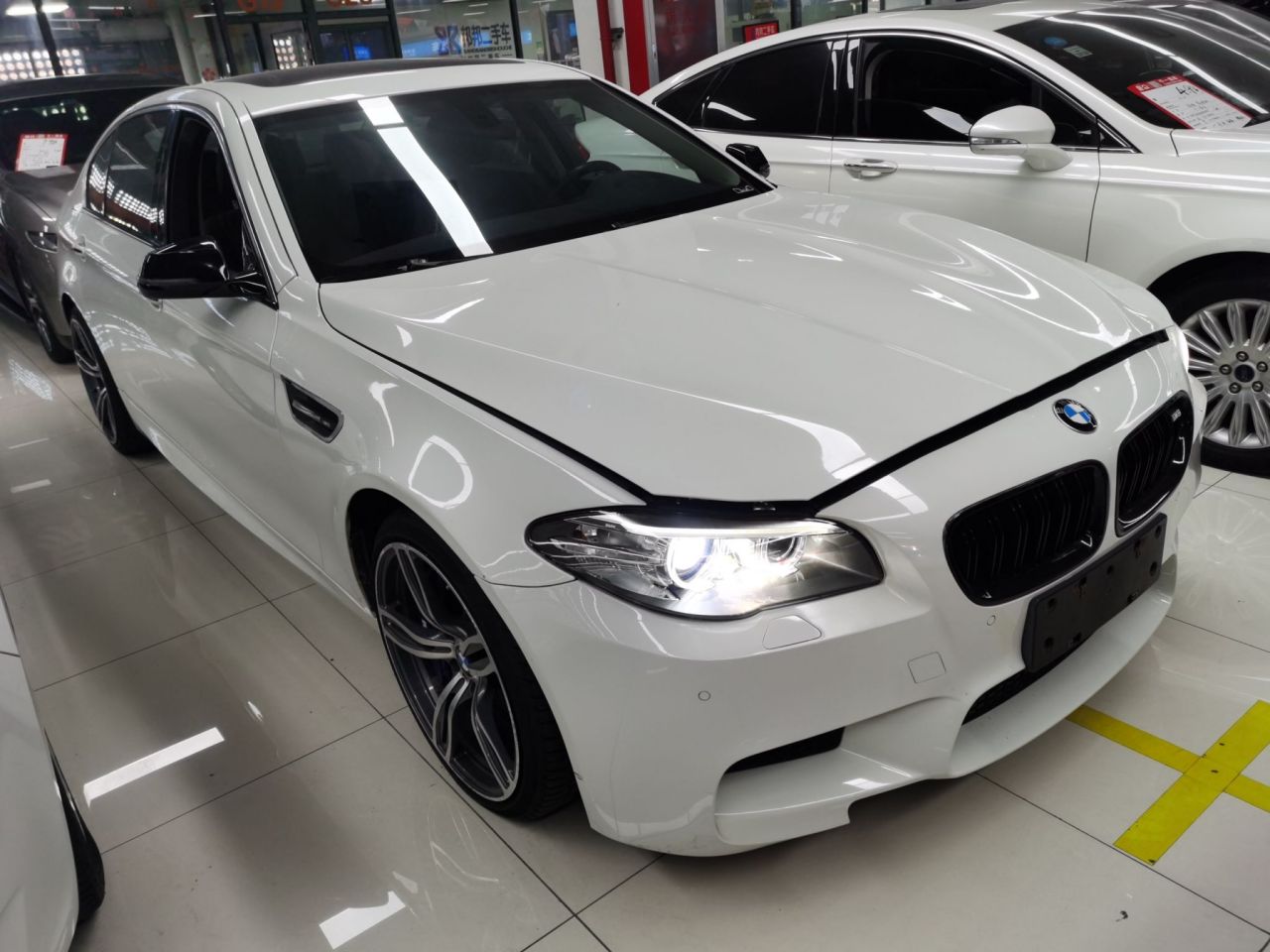5 Series 2014 525Li Luxury Design Package photo 3