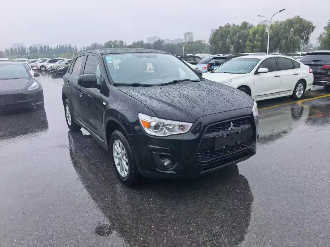 ASX 2013 2.0L CVT RWD Elite photo 2