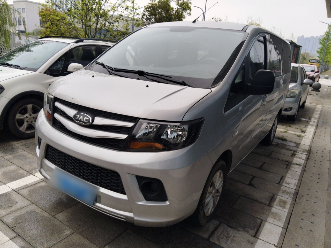 Refine M3 2019 1.8L Luxury