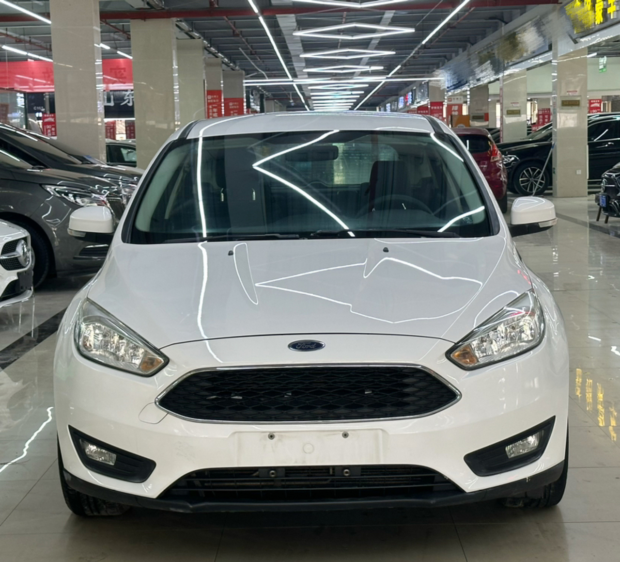 Focus 2015 Hatchback 1.6L AT Comfort photo 4