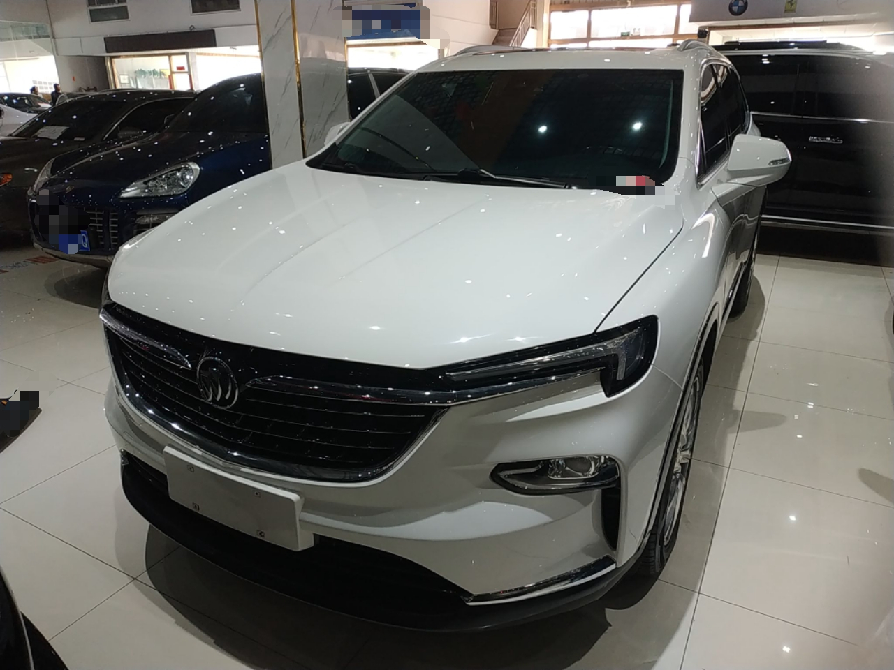 2020 28T AWD Premium