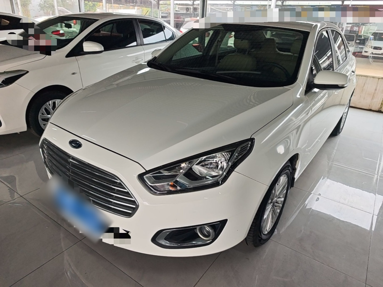 Escort 2017 1.5L AT Comfort