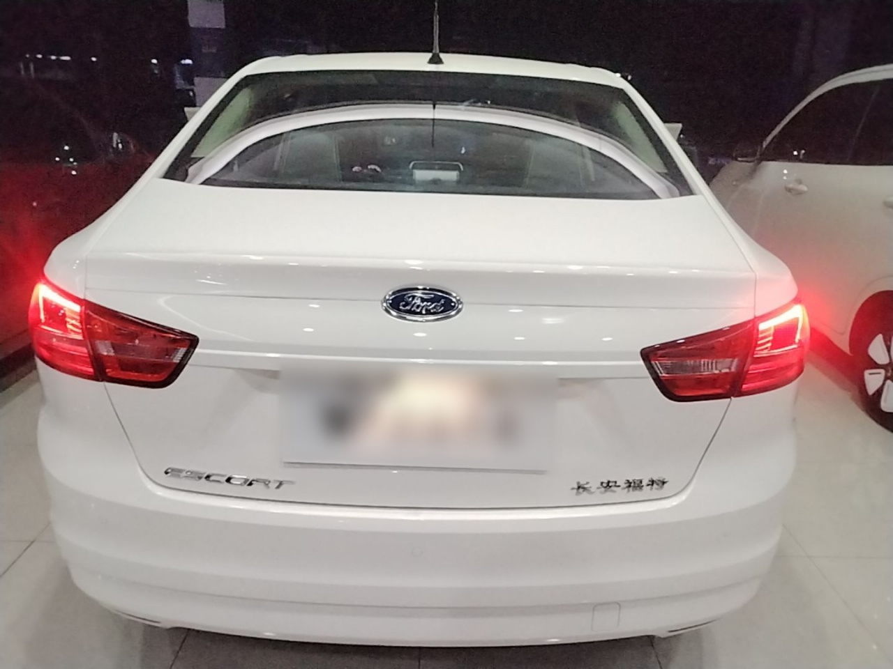 Escort 2015 1.5L MT Comfort photo 5