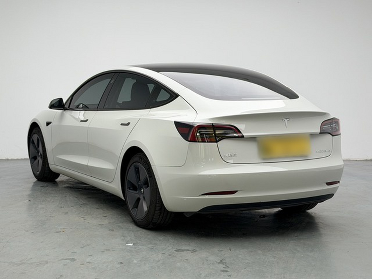 Model 3 2022 RWD photo 4