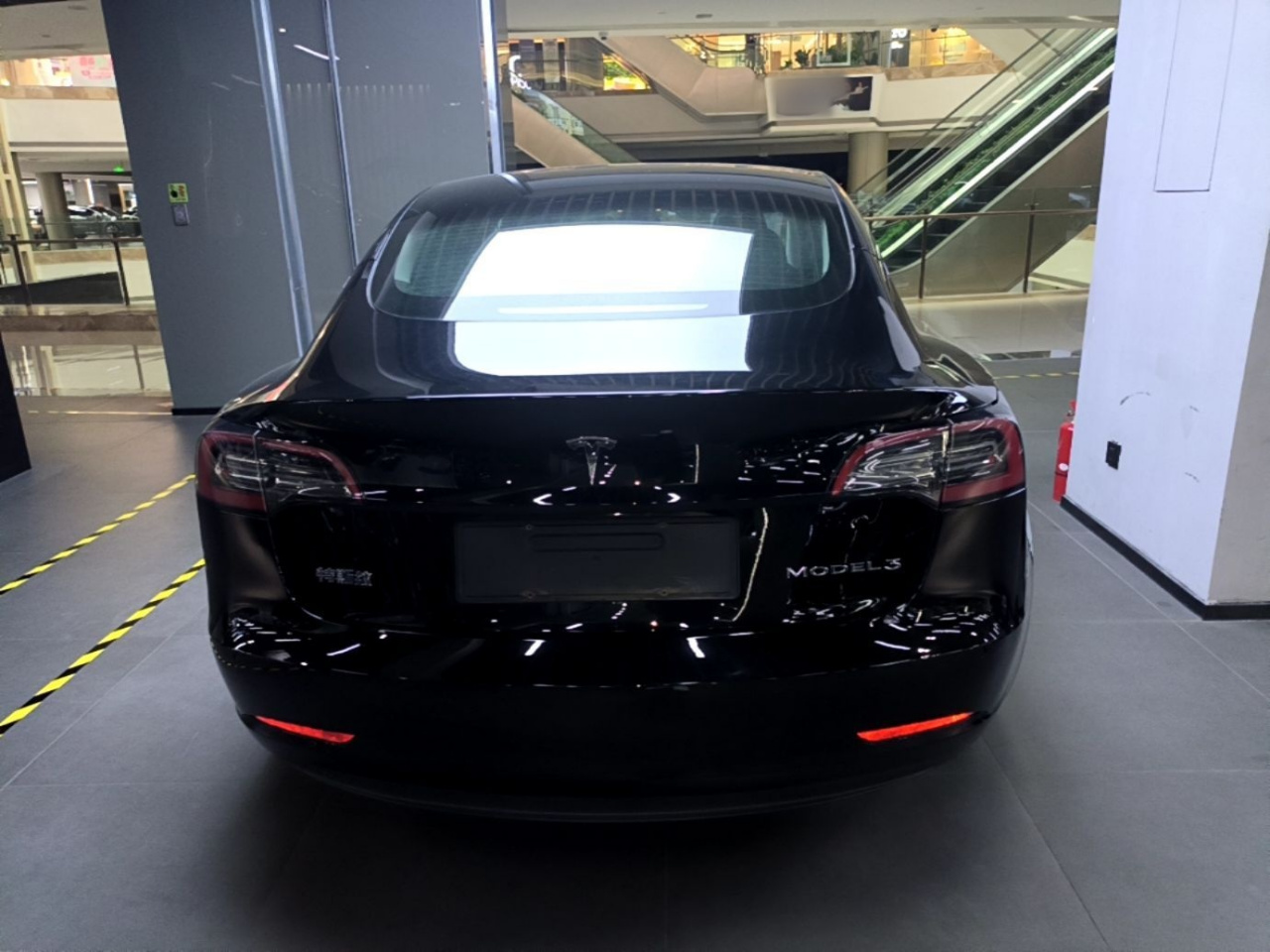 Model 3 2022 RWD photo 5