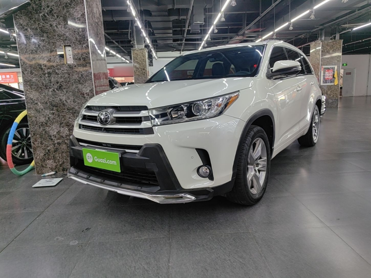 Highlander 2018 2.0T RWD Luxury 7-Seater China VI