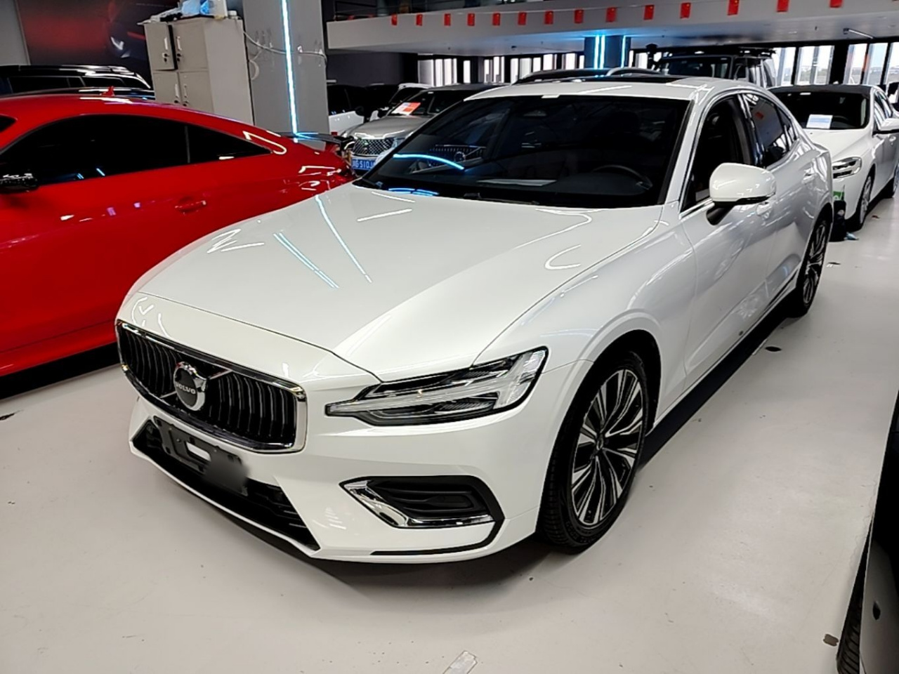 S60 2024 B4 Luxury