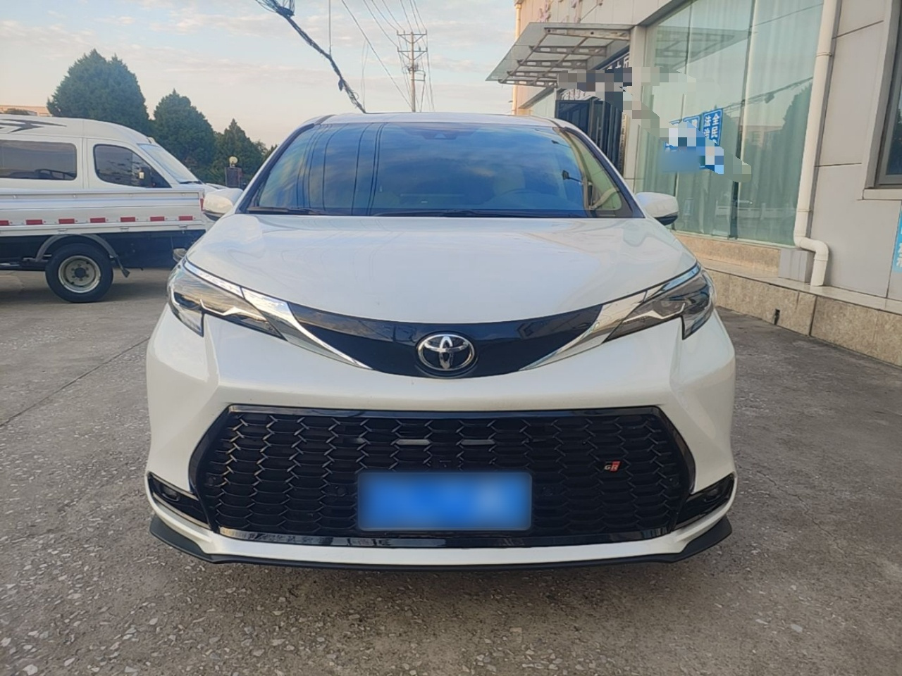 Sienna 2024 2.5L Hybrid Comfort photo 2