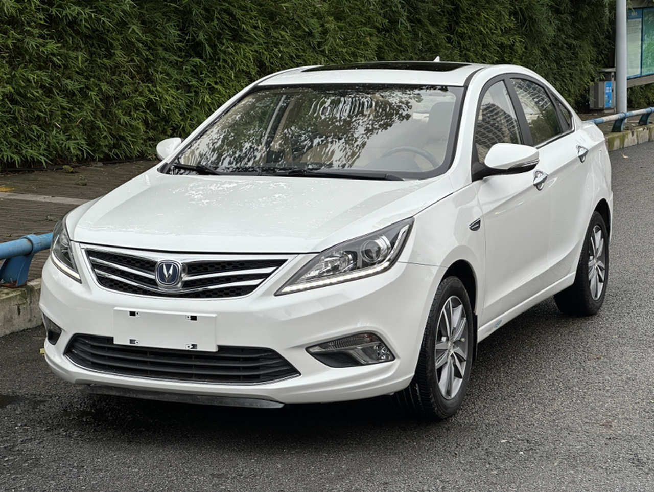 Eado 2016 1.6L MT
