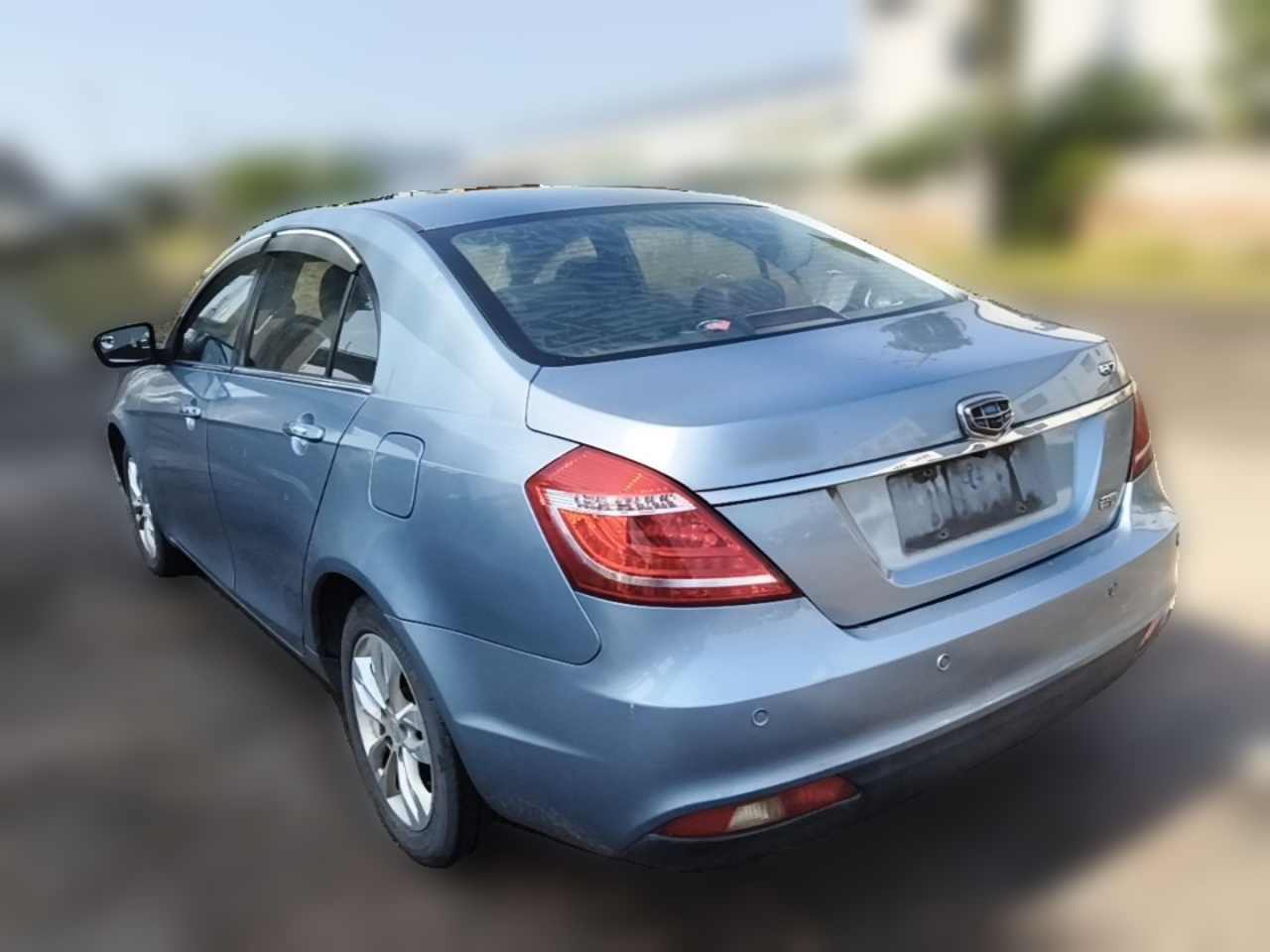 Emgrand 2015 Sedan 1.5L MT photo 4