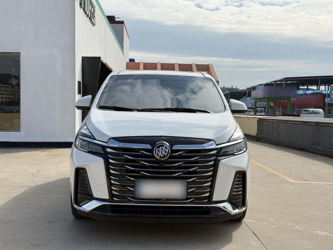 GL8 2023 Facelift Luxury photo 5