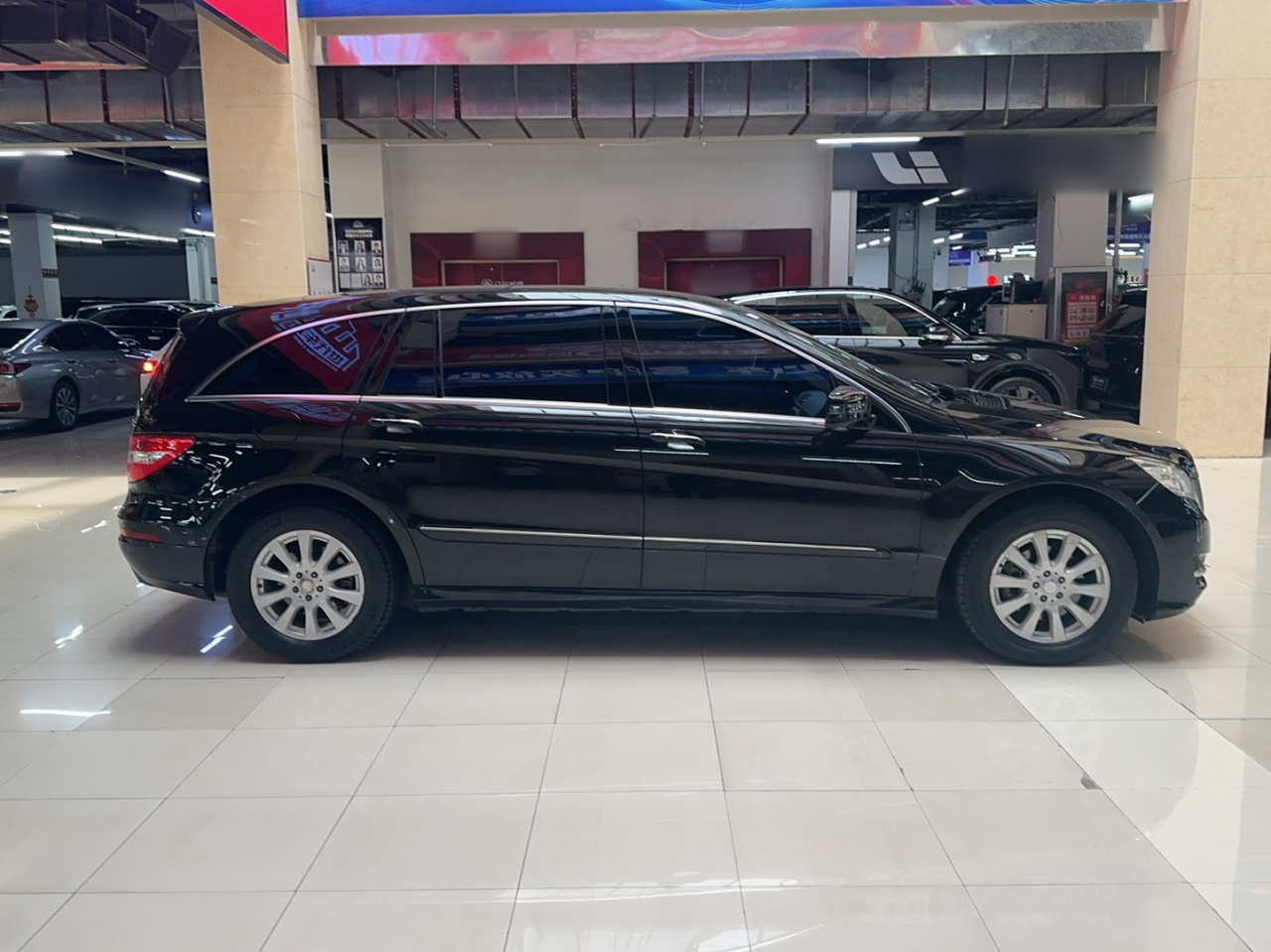 R-Class 2010 R 350 L 4MATIC photo 4