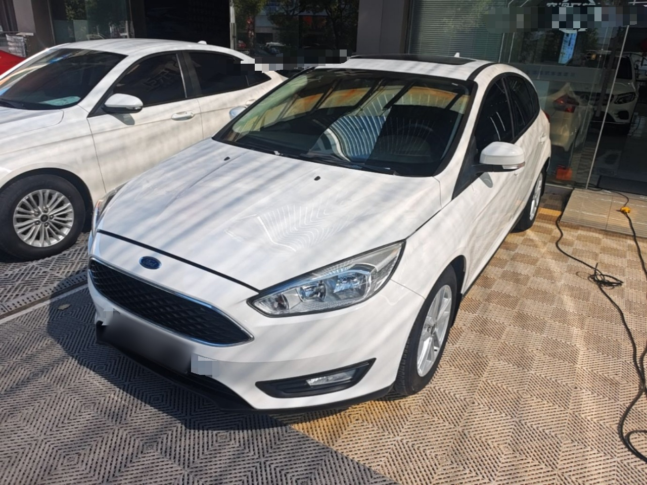 Focus 2018 Hatchback Classic 1.6L AT Fashion