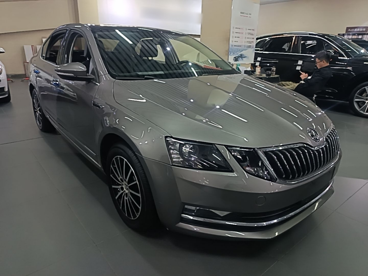 Octavia 2019 1.5L AT Luxury photo 5