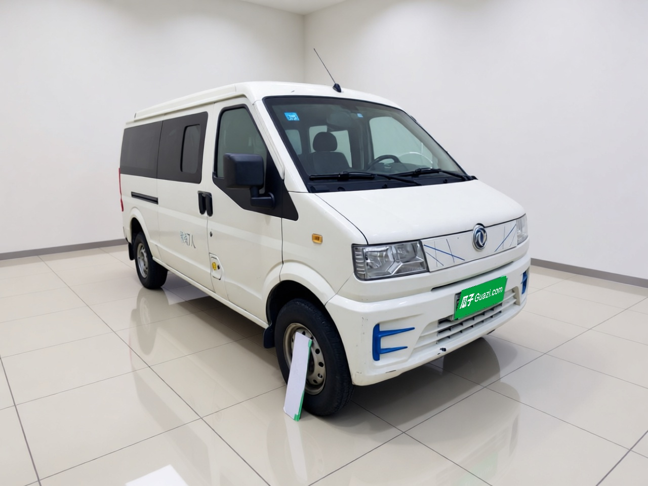 EC36II 2023 41.86kWh photo 3