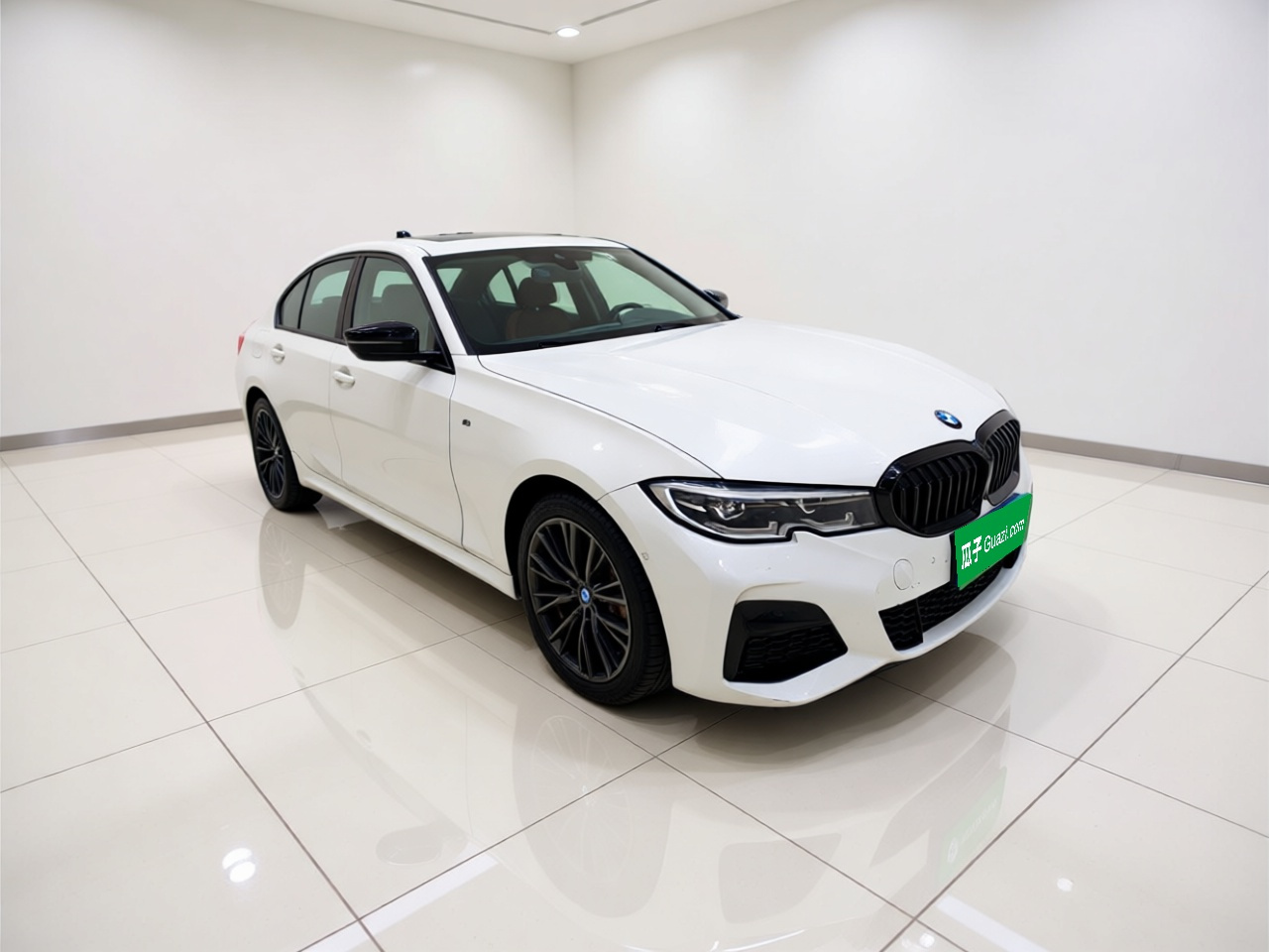 3 Series 2020 325i M M Sport Night Package photo 3