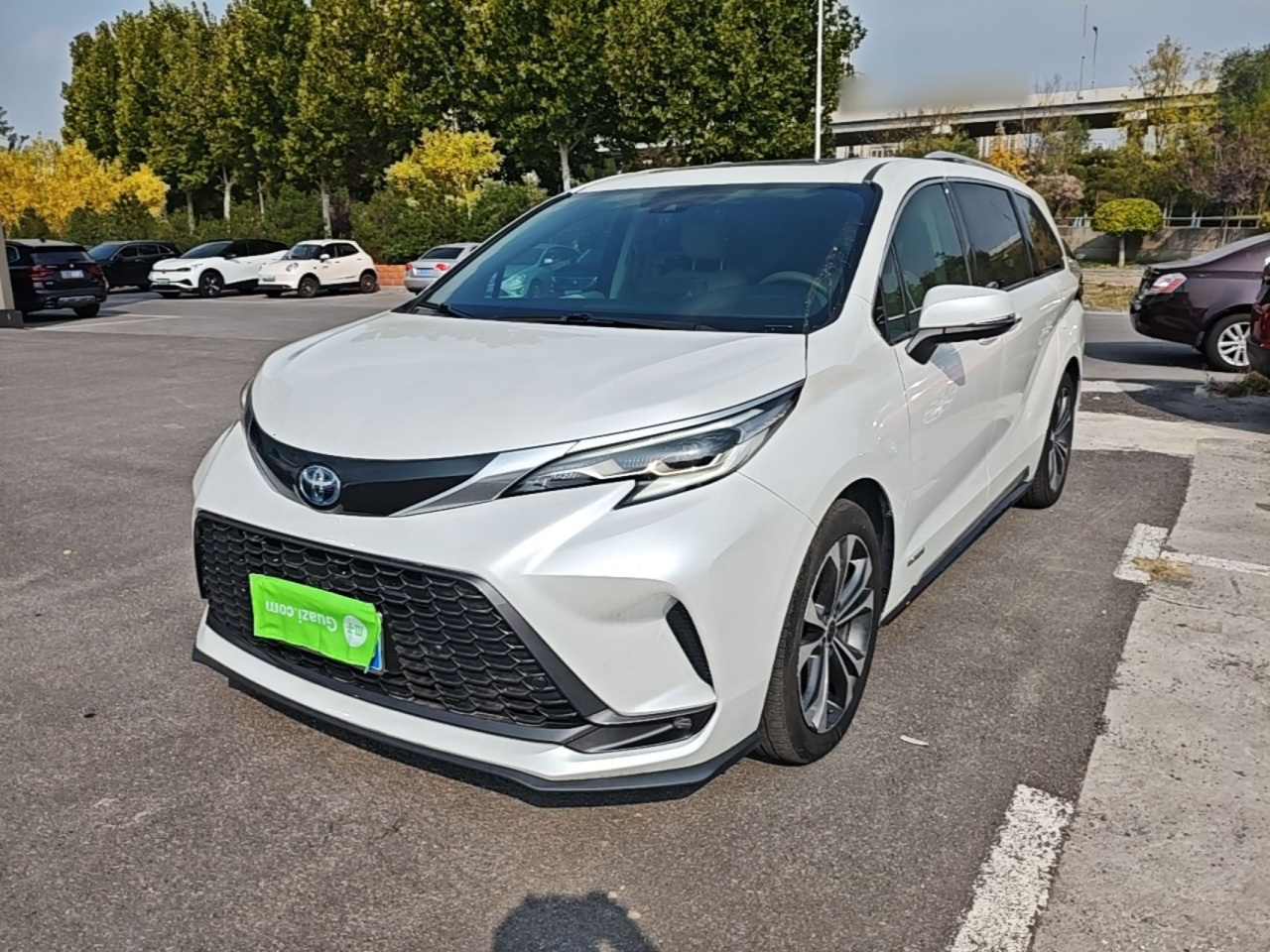 Granvia 2022 2.5L Hybrid