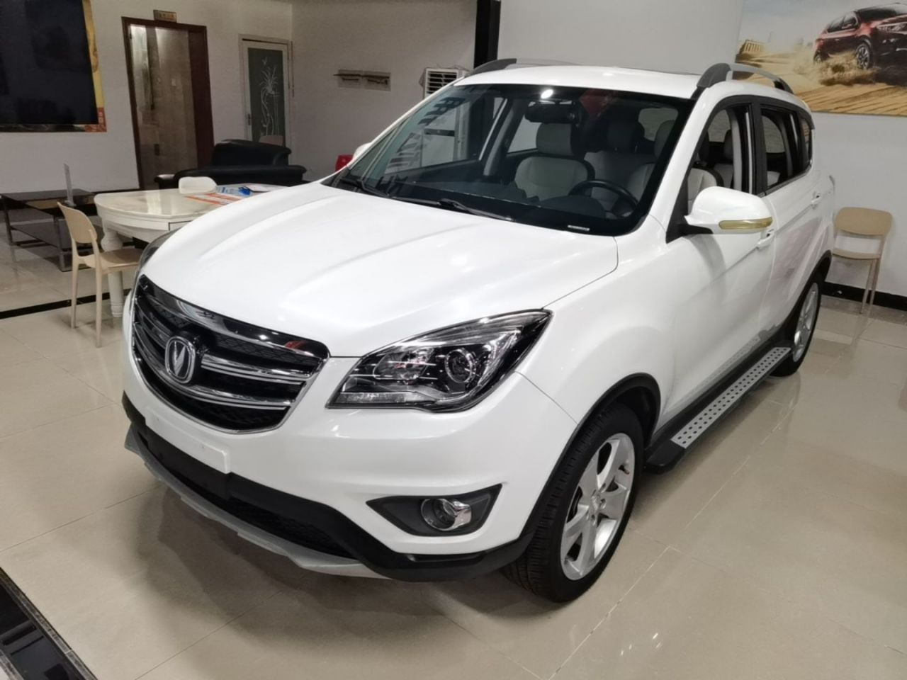 CS35 2017 1.6L AT Premium