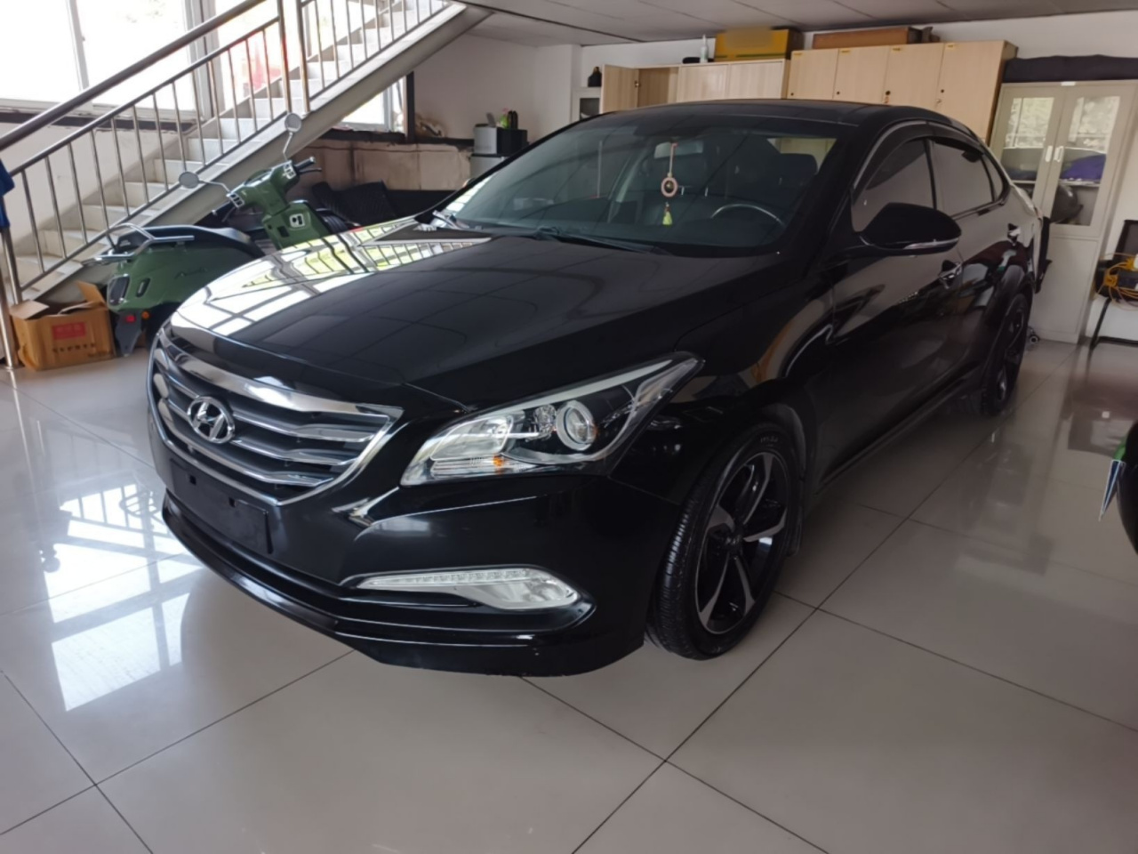 Mistra 2014 1.8L AT Premium DLX