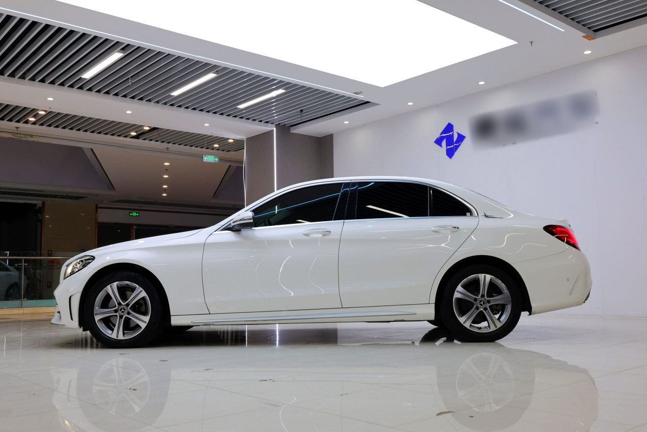 C-Class 2021 C 260 L Sport photo 3