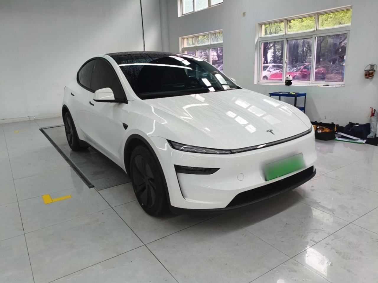 Model Y 2026 Long Range AWD photo 3