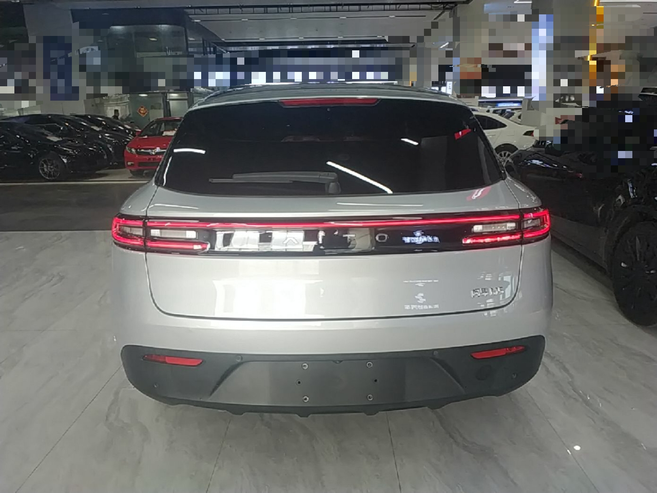 HIMA AITO M5 2022 EREV AWD Performance photo 5