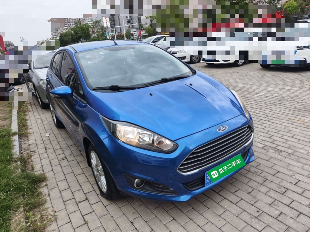 2013 Hatchback 1.5L AT Fashion photo 5