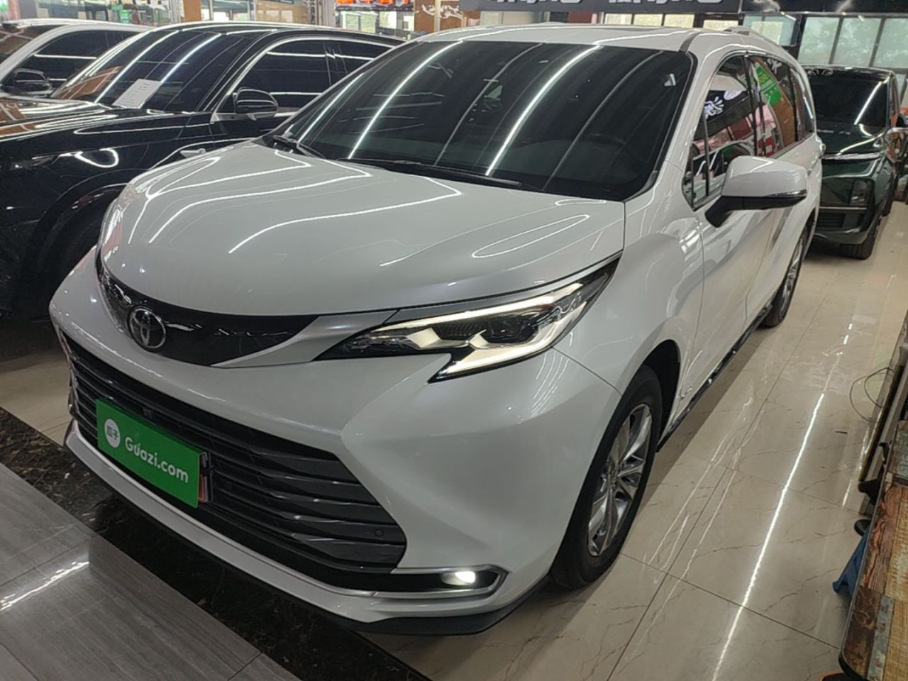 Sienna 2024 2.5L Hybrid AWD Premium