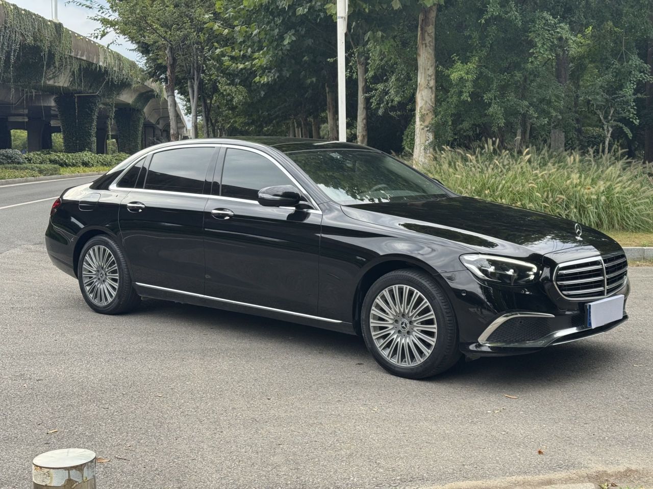 E-Class 2021 E 300 L Luxury photo 3