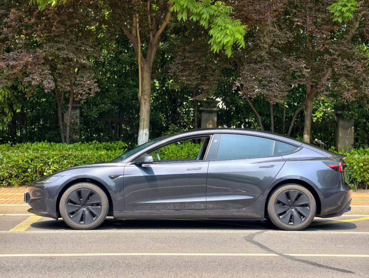 Model 3 2025 RWD photo 4