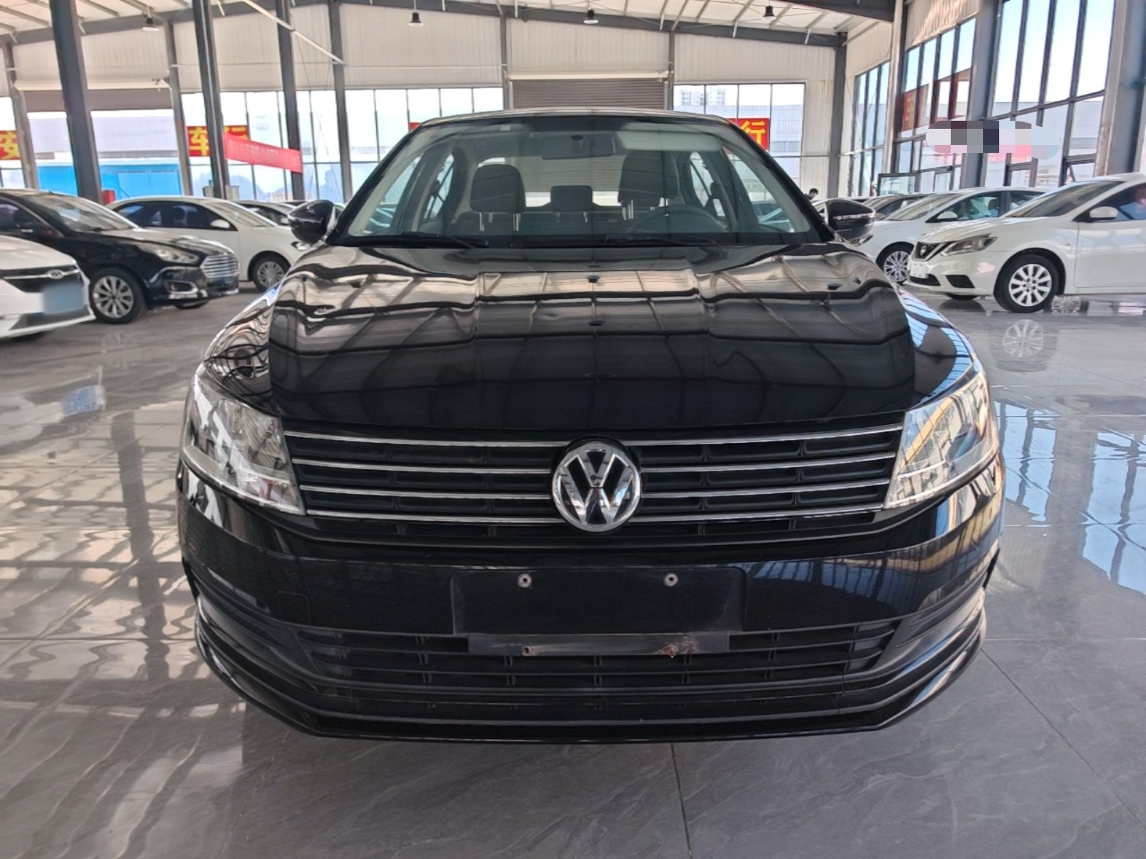 Lavida 2015 1.6L MT photo 2