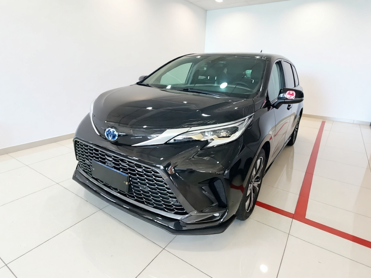 Granvia 2022 2.5L Hybrid Flagship