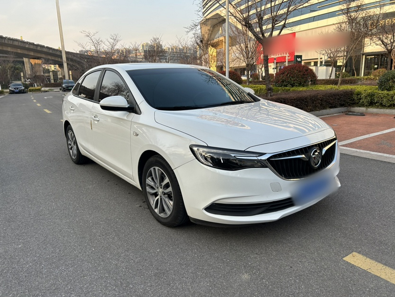 Excelle 2019 18T AT Elite China VI photo 3