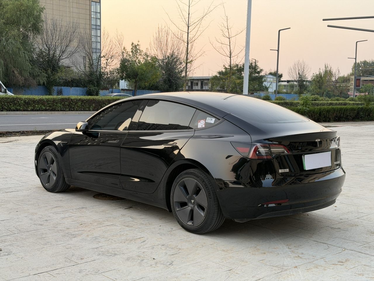 Model 3 2022 RWD photo 4