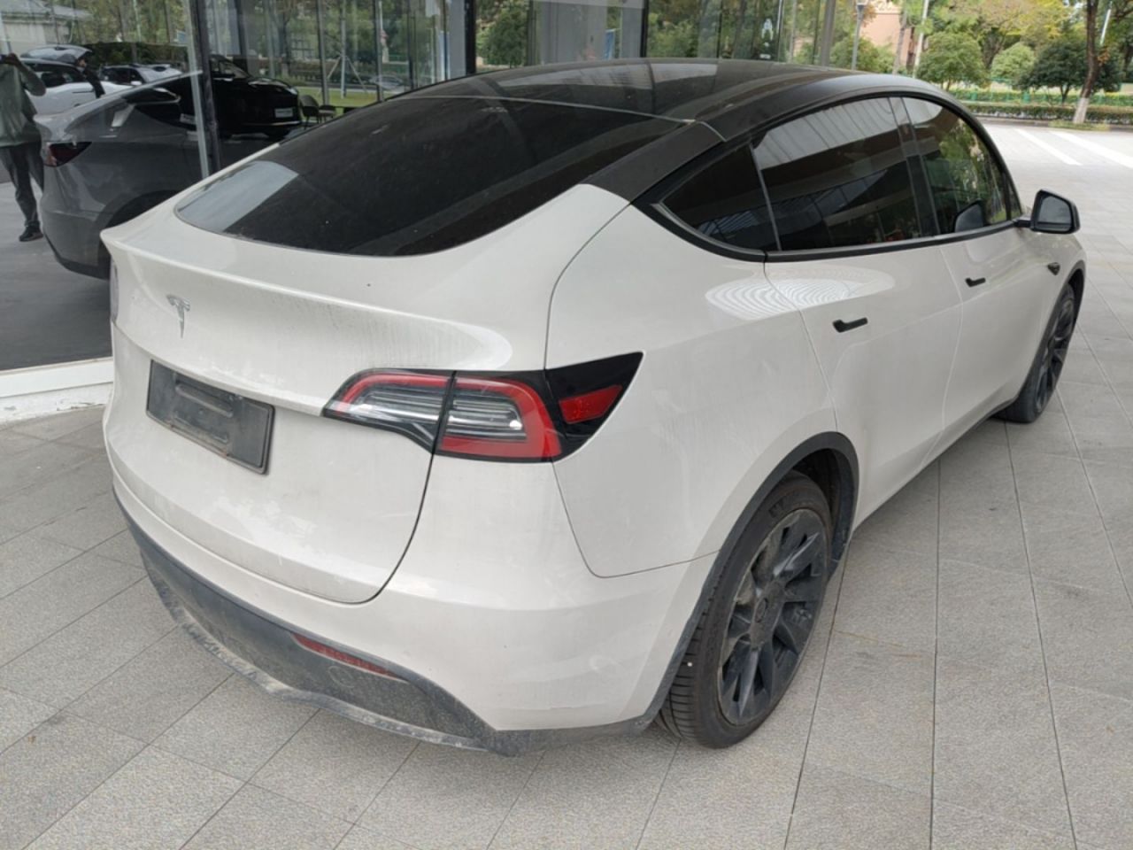 Model Y 2021 Standard Range RWD photo 4