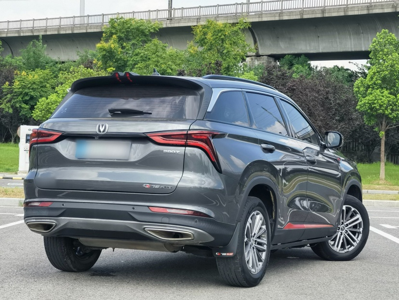 CS75 PLUS 2021 1.5T AT Luxury photo 4