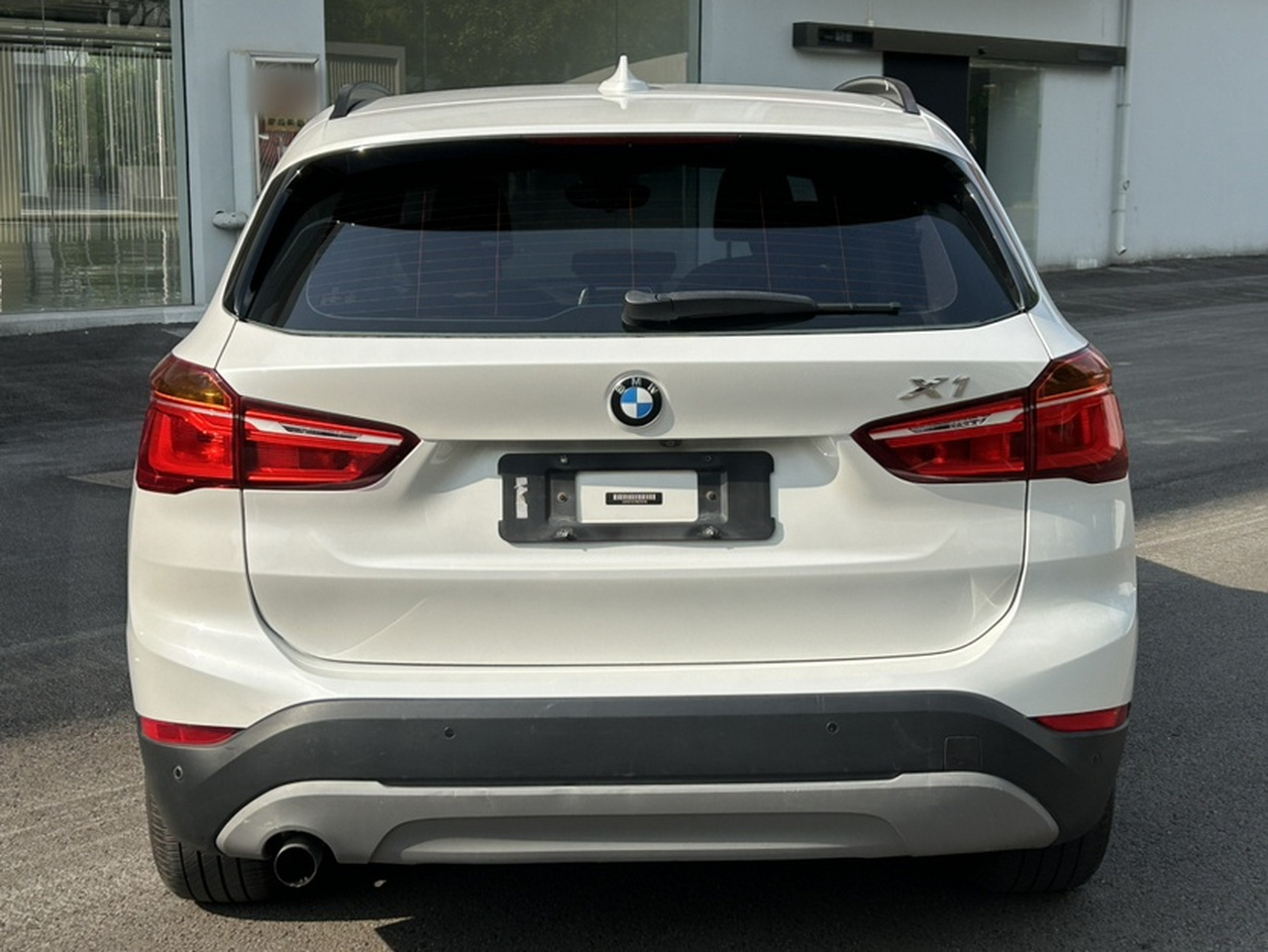 X1 2016 sDrive18Li Exclusive photo 2