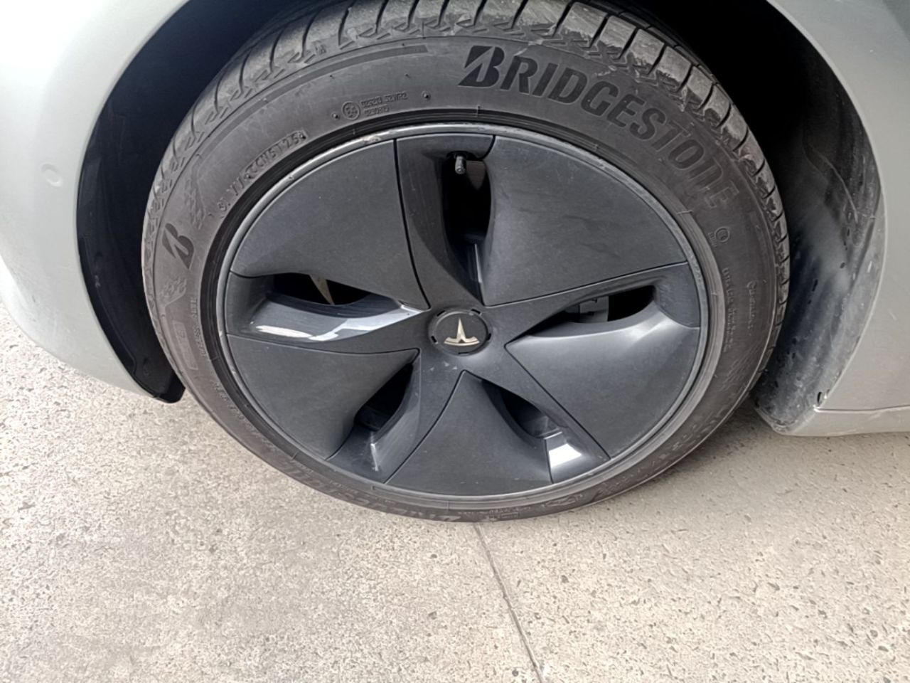 Model 3 2020 Standard Range RWD Upgraded photo 3