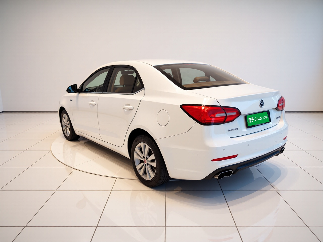360 2018 PLUS 1.5L AT Exclusive photo 4